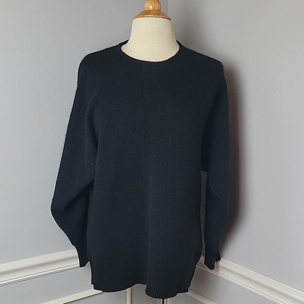 BELLDINI Black Angora Wool Blend Dolman Sleeve Holiday Crewneck Sweater M VTG‎